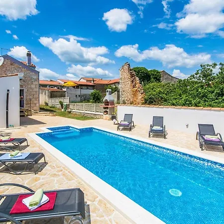 Villa Pax *